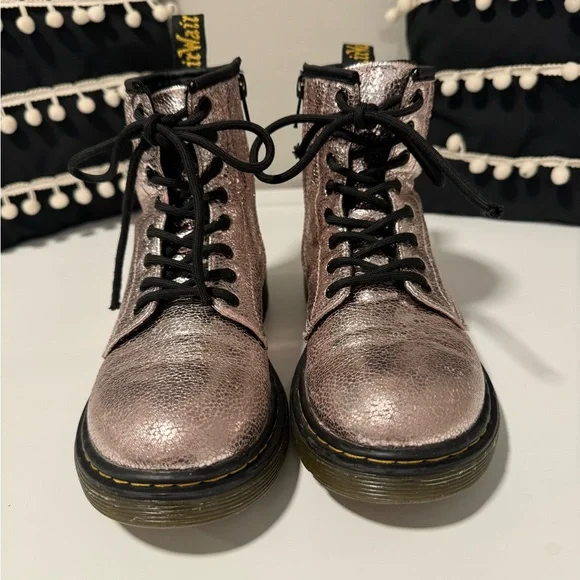 Dr. Martens boots 2Y - Picture 2 of 7